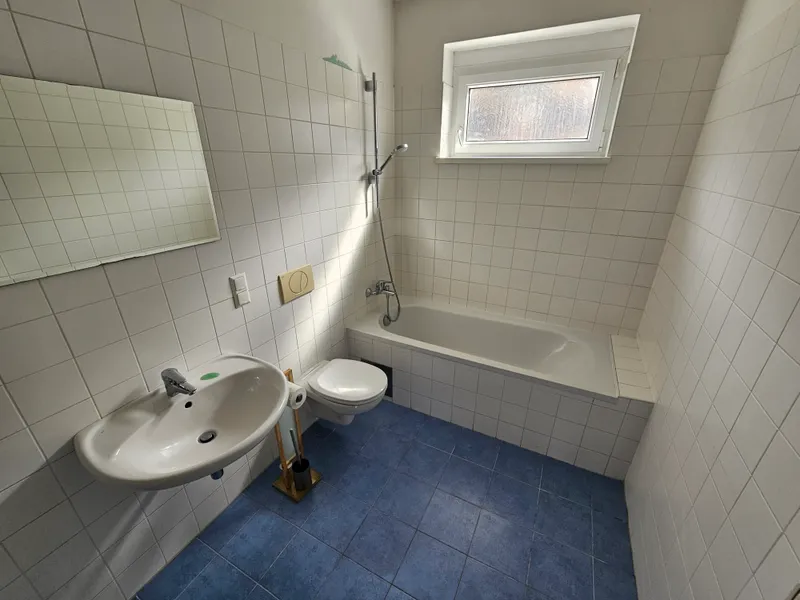 Barrierefreie zugängige 2 - Zimmerwohnung mit großem Balkon und Tiefgaragenplatz in beliebter Wohngegend 