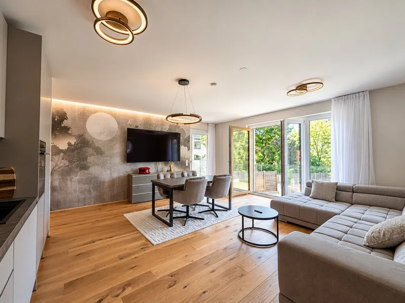 Ankommen & einziehen | 3 Zimmer zwischen Bahnhof und Innenstadt | 2 Balkone, Grünblick | Tiefgaragenplatz inklusive